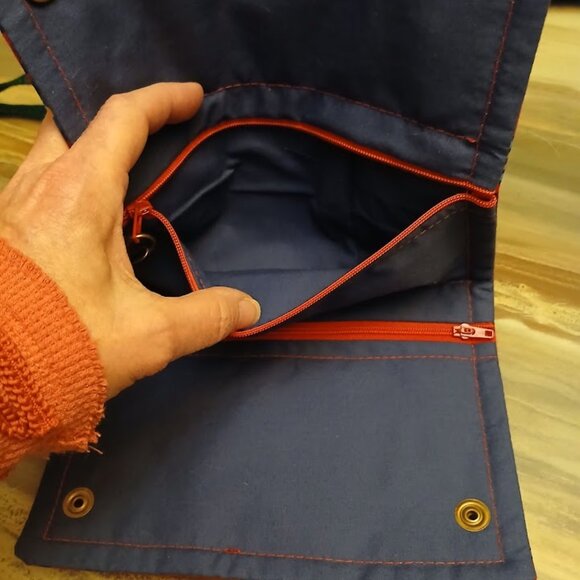 New Southwestern Clutch Wristlet Wallet Red Blue Geometric Trifold Zip Pouch - Picture 6 of 8